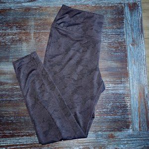 Danskin Jacquard Camo Legging-Never worn